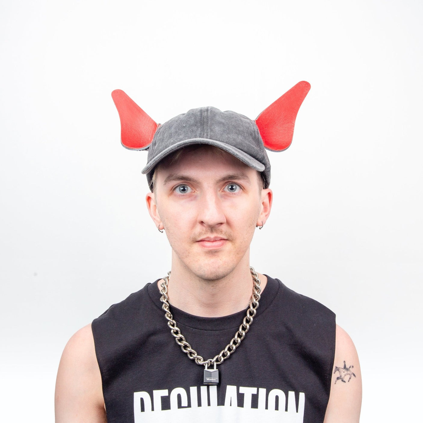 WAG - CAP, Red from REGULATION.