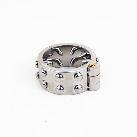 Impaler Spiked CBT Ring, Locking from REGULATION.
