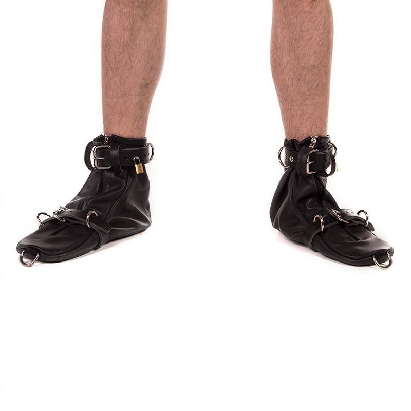 Bondage Boots from REGULATION.