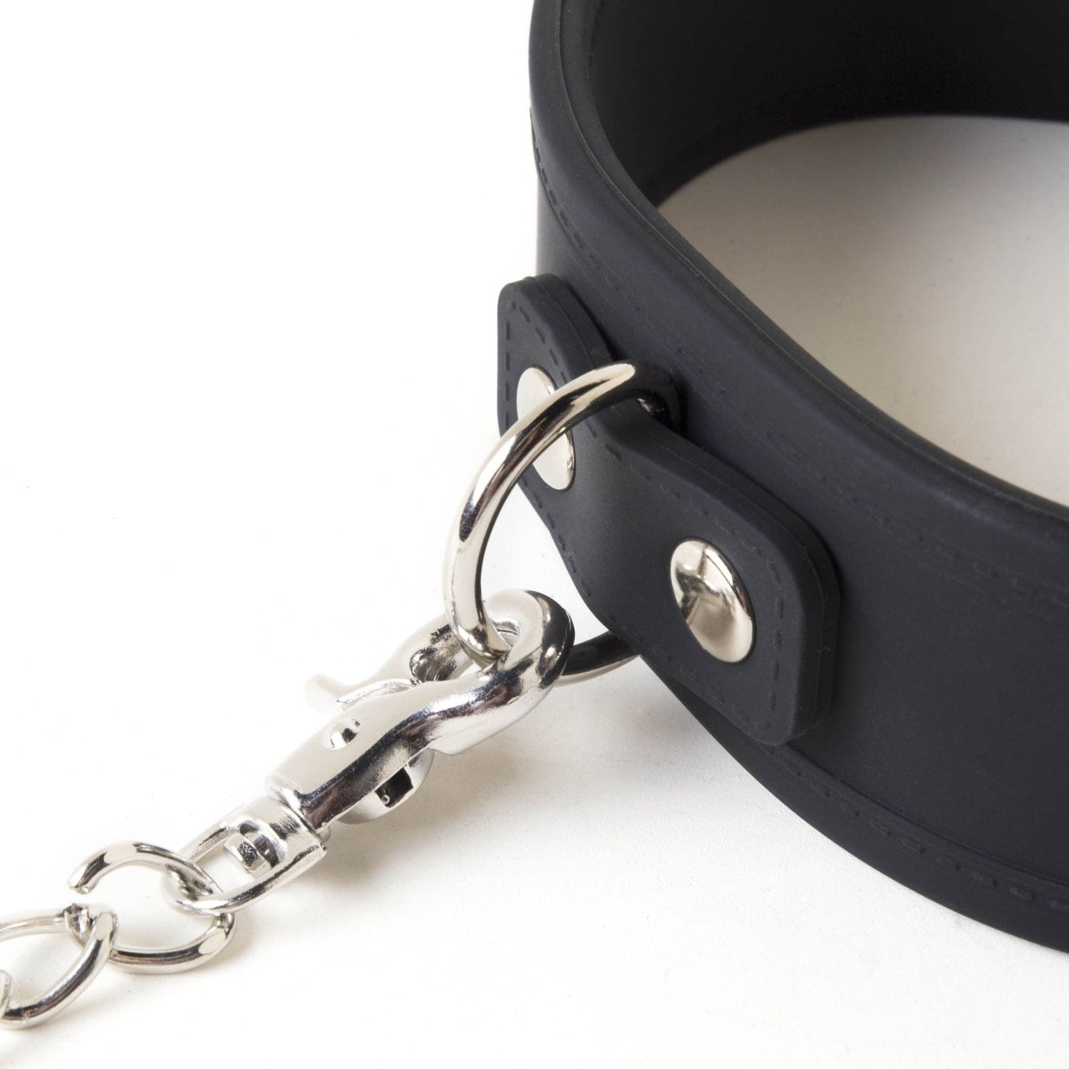 Silicone Collar and Leash from SM Domain.